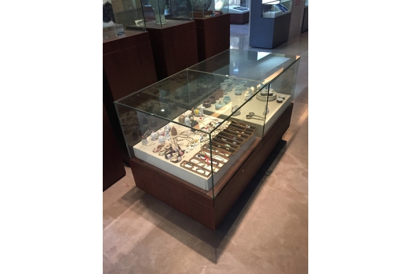 博物馆桌柜21